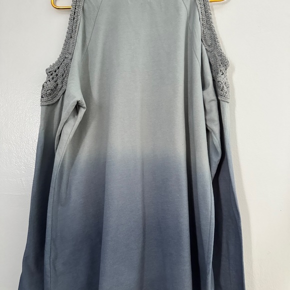 KNOX ROSE BLUE AMBRE COLD SHOULDERS LONG SLEEVE WITH DECORATIVE EMBROIDERY - Picture 4 of 6